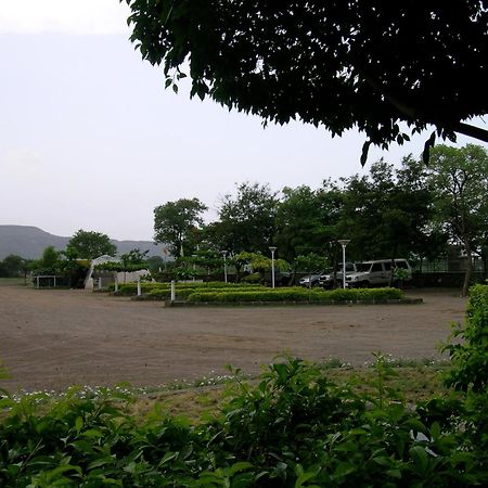 The Meadows Resort And Spa Aurangabad  Exterior foto