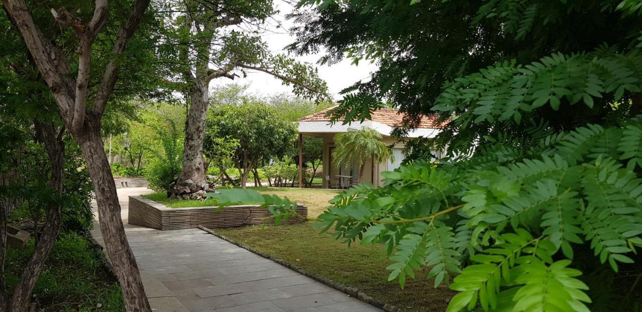 The Meadows Resort And Spa Aurangabad  Exterior foto