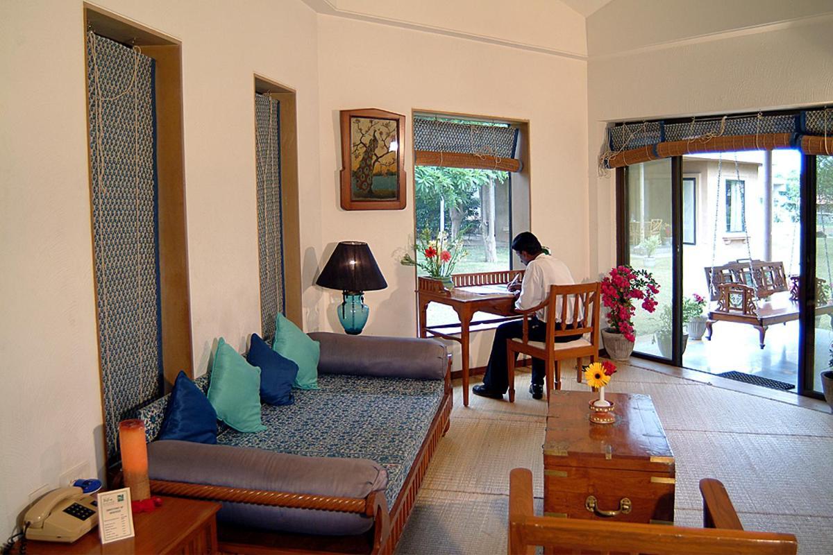 The Meadows Resort And Spa Aurangabad  Exterior foto