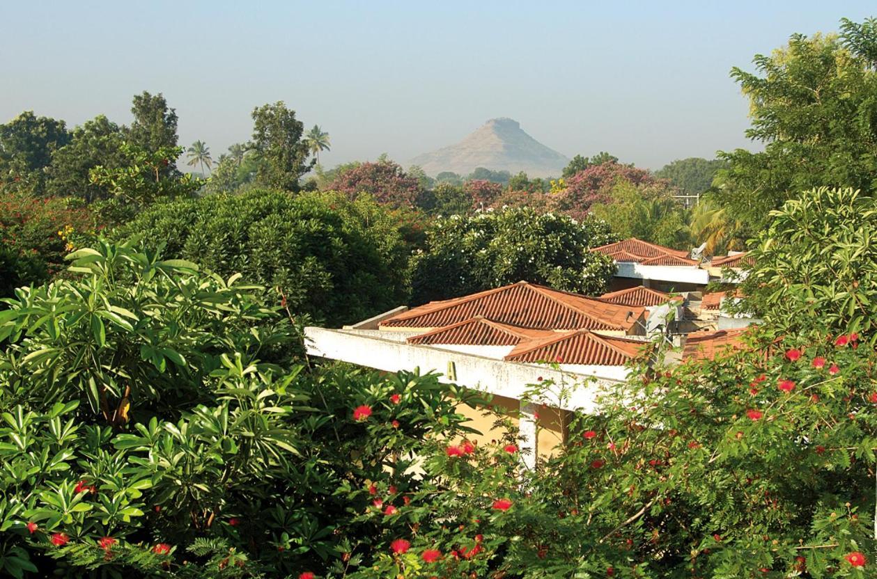The Meadows Resort And Spa Aurangabad  Exterior foto