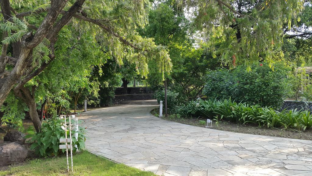 The Meadows Resort And Spa Aurangabad  Exterior foto