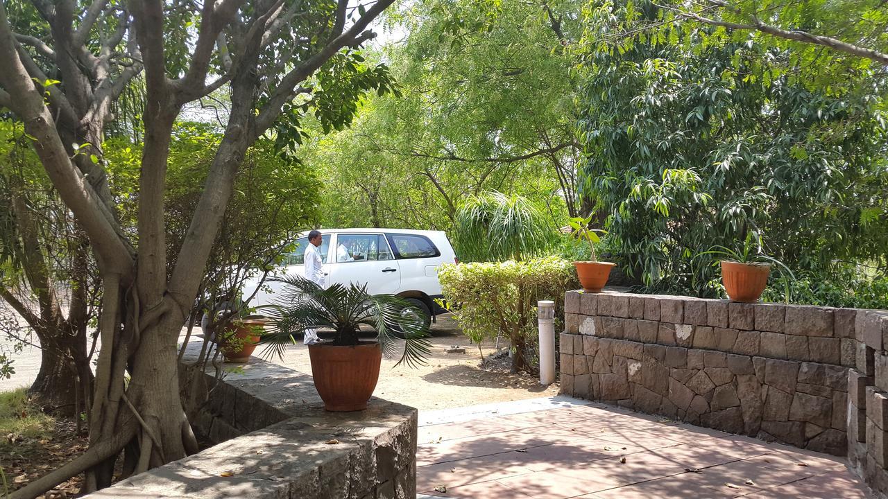 The Meadows Resort And Spa Aurangabad  Exterior foto